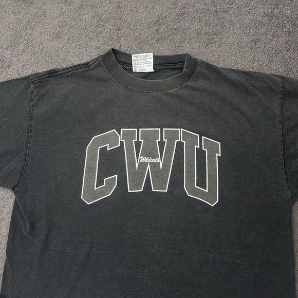 vintage central washington Wildcats T-shirt Size Medium CWU Black Tee Football - Picture 2 of 7